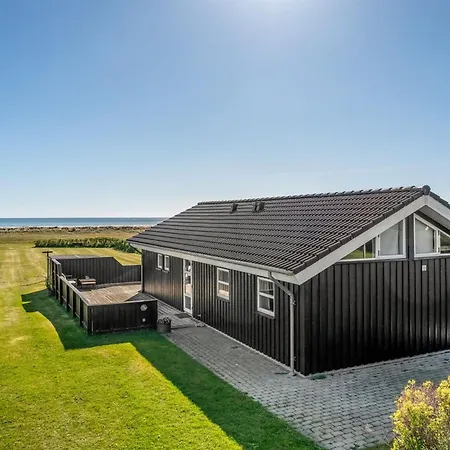 Nomi - 100m From The Sea By Interhome *