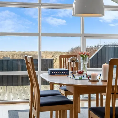 Nomi - 100m From The Sea By Interhome *